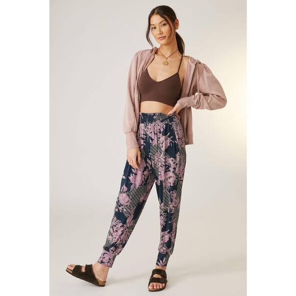 Anthropologie Daily Practice Cool Breeze Pants in Navy/Lilac Size Medium - Picture 1 of 8